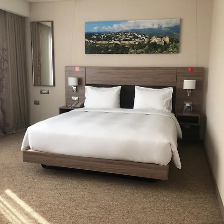 Hilton Garden 4* تيرانا