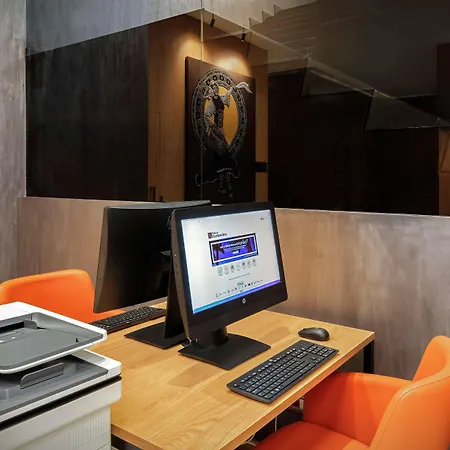 Hilton Garden 4* Tirana