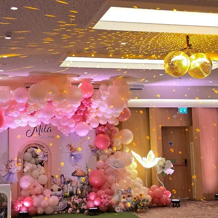Hilton Garden 4* 地拉那