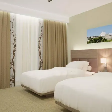 מלון Hilton Garden טיראנה