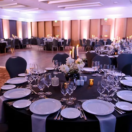 מלון Hilton Garden 4*