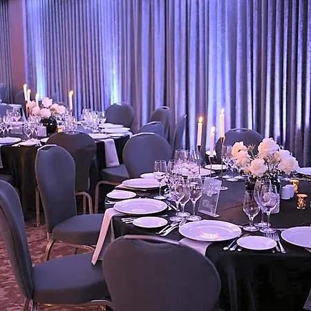 فندق Hilton Garden