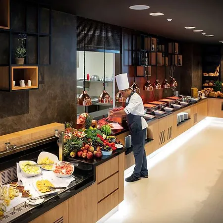 Hilton Garden 4* Tirana