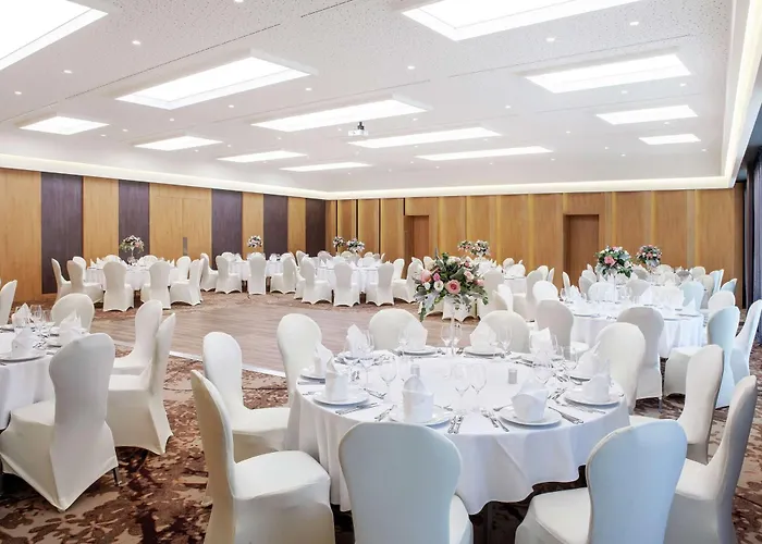 Hilton Garden 4* Тирана