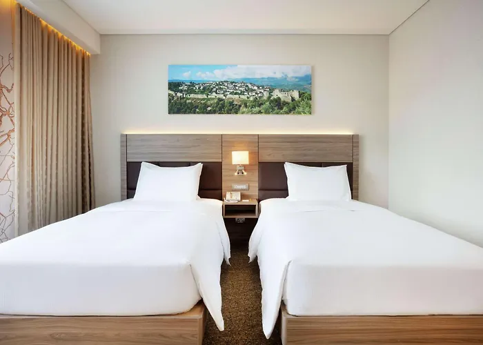 Hilton Garden فندق