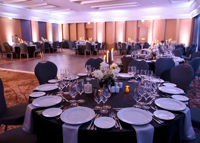 Отель Hilton Garden 4*