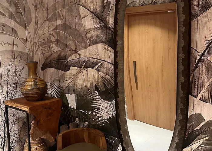 Hilton Garden Отель Тирана