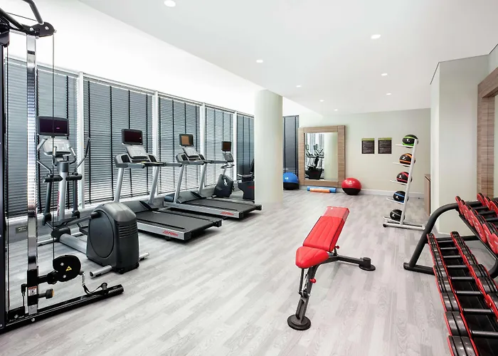 Hilton Garden Отель Тирана