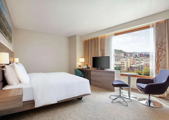 Hilton Garden Отель Тирана