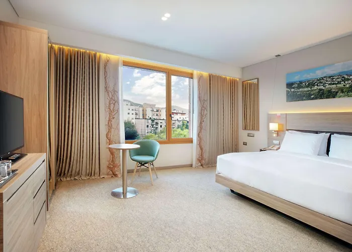 Hilton Garden 4* تيرانا